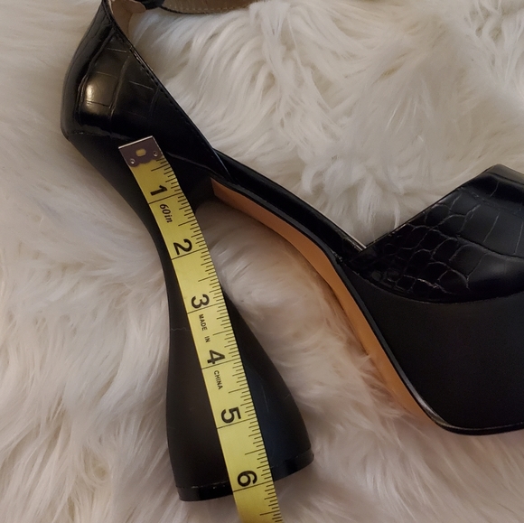 Heels - Picture 9 of 9